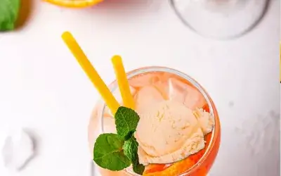 APEROL SPRITZ EISCOCKTAIL