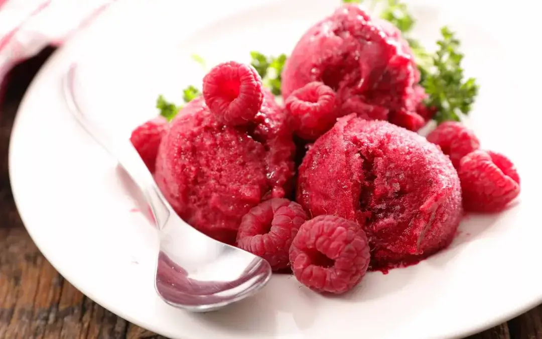 Salbei-Himbeer-Sorbet