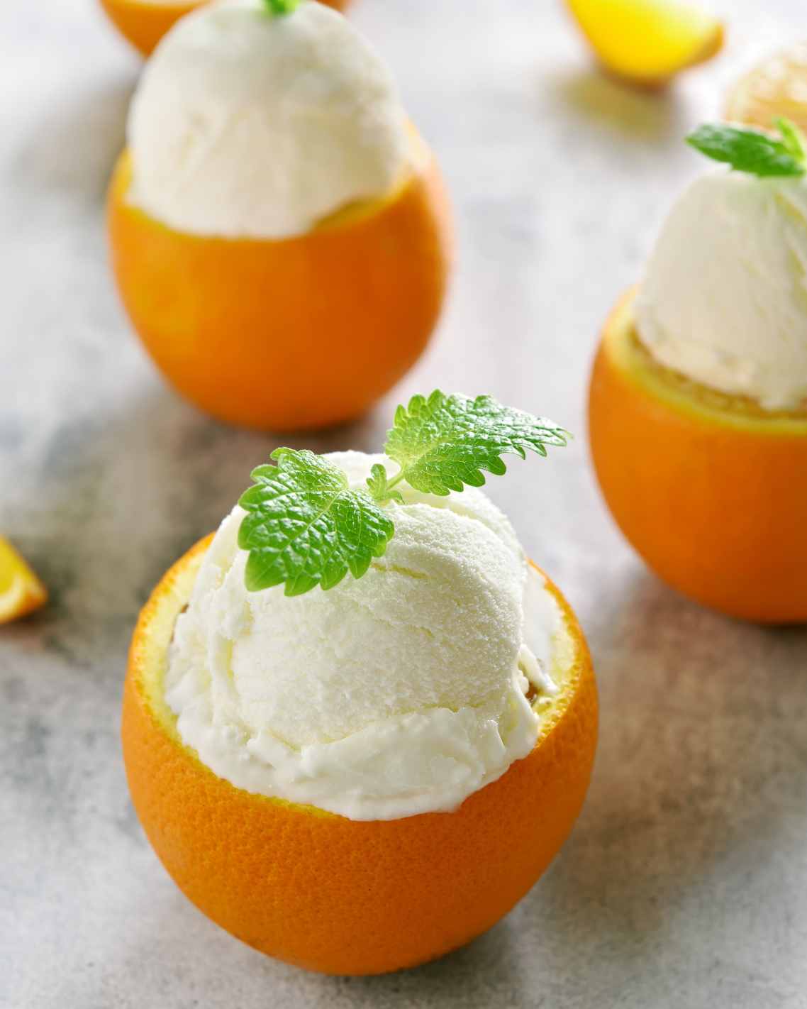 CREMIGES FROSTIERTES ORANGEN-SORBET Eiscreme CREMIGES FROSTIERTES ORANGEN-SORBET Eiscreme