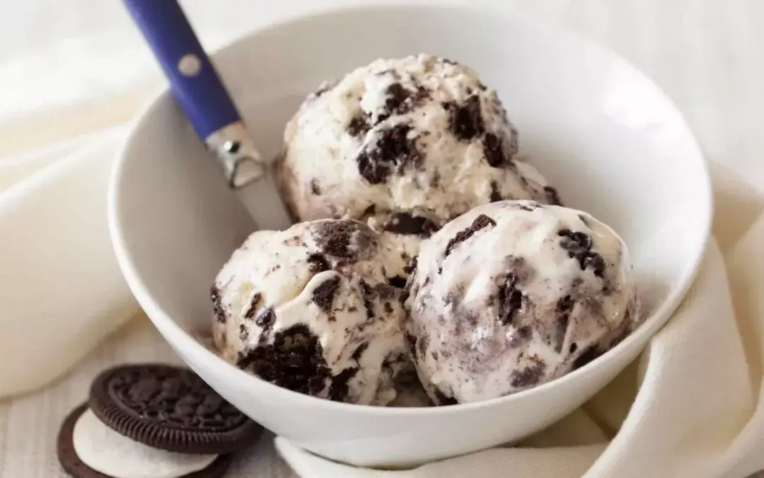 CHEESECAKE AND OREO ICE CREAM