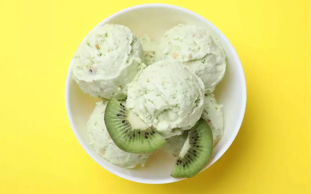 CREAMY KIWI ICE CREAM