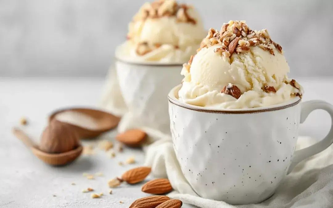 Almond and vanilla cream ice cream: a soft and creamy dessert