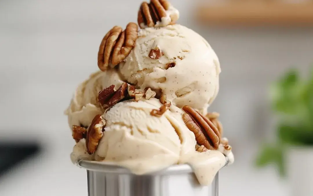 Caramel and pecan ice cream