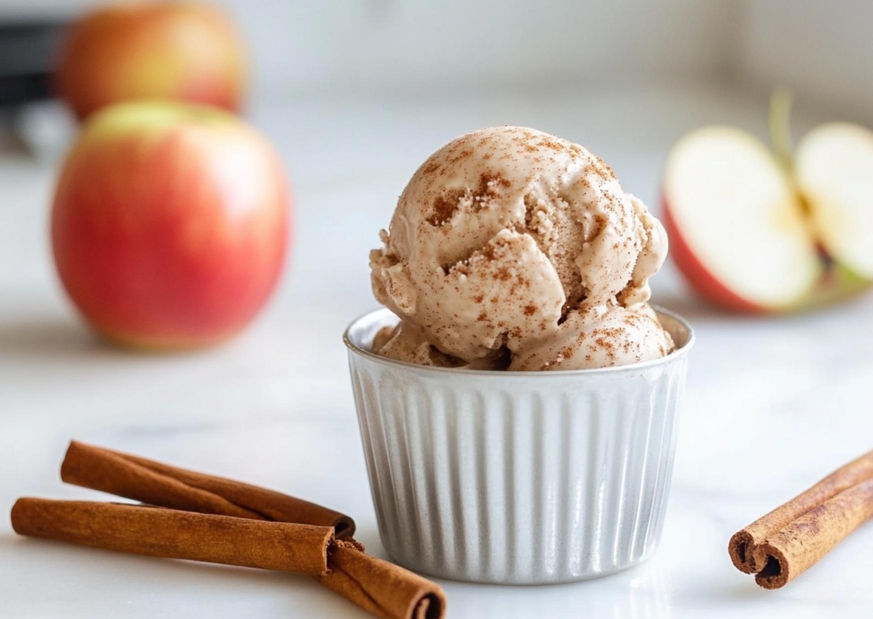 Gekochtes Apfel-Zimt-Eis Ice Creami